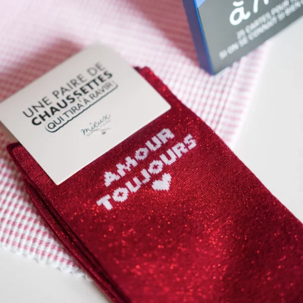 chaussettes-paillettes-amour-toujours-mieux -que-des-fleurs-cadeau.jpg